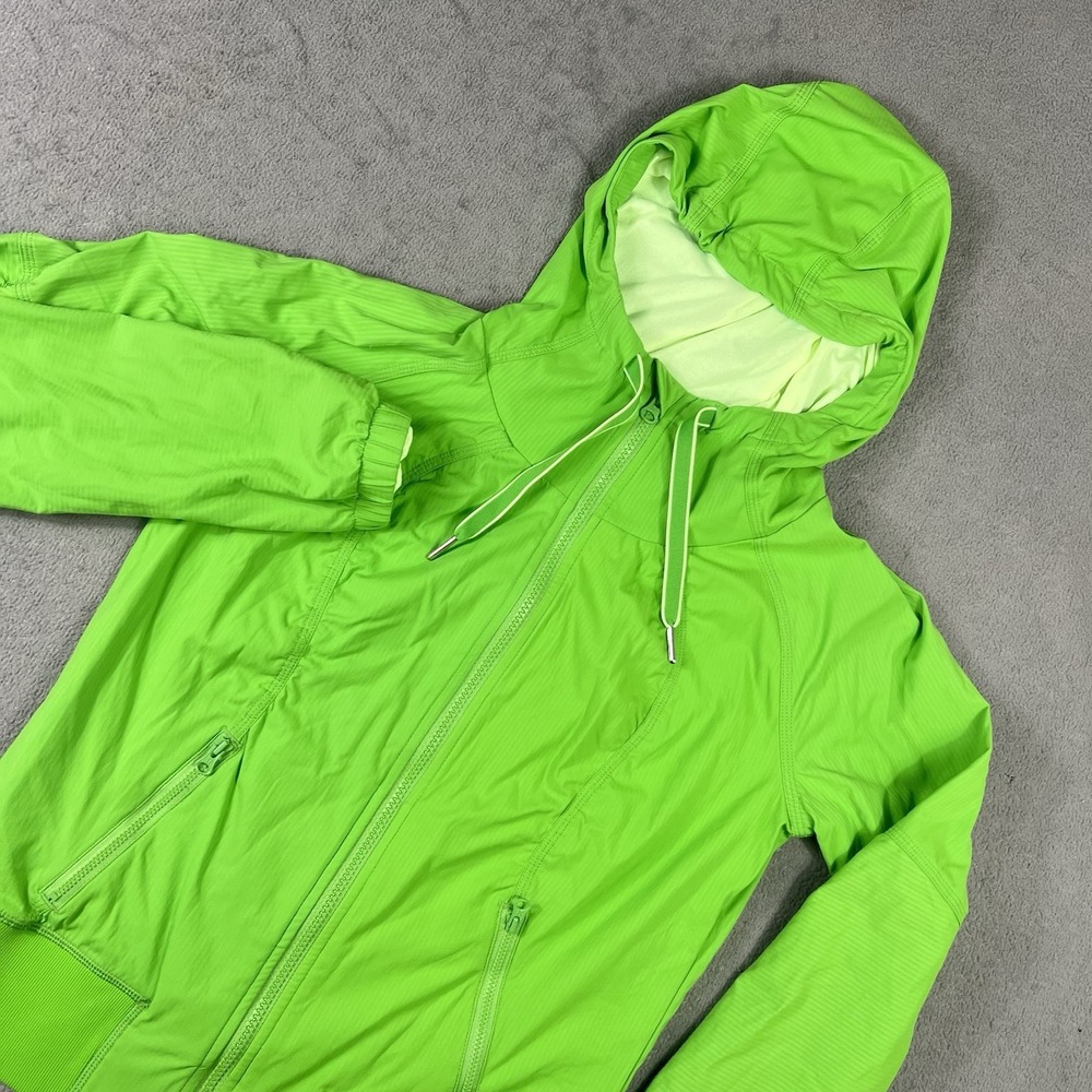 Lululemon Jacket Womens 6 Hooded Full Zip Lightweight Neon Green Nylon Spandex